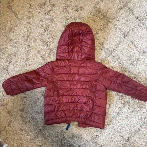 Primary Lightweight Puffer Jacket in Raspberry - Picture 2 of 4